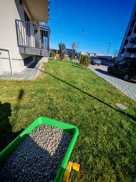 Întreținere grădini  și amenajare spatii sisteme de irigare  automate