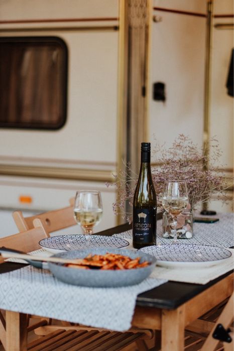 Каравана под наем Бохемия, къмпинг Градина