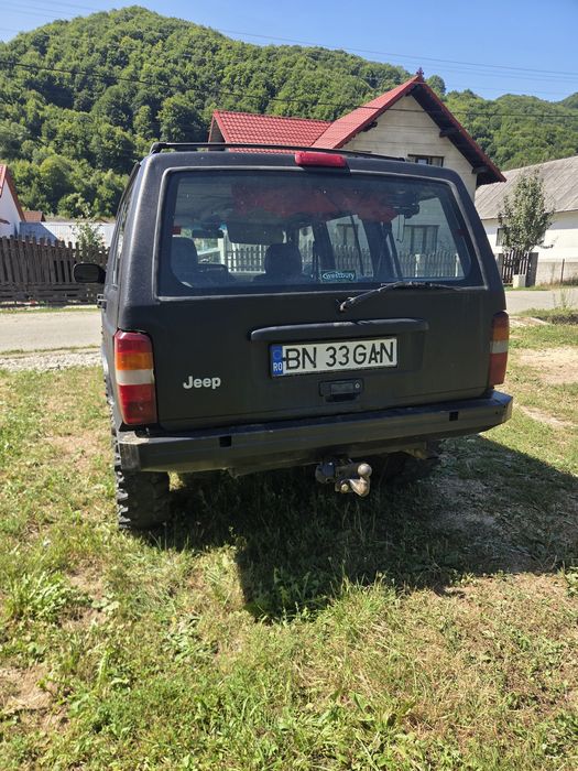 Vând Jeep cherokee xj 2.5 TD