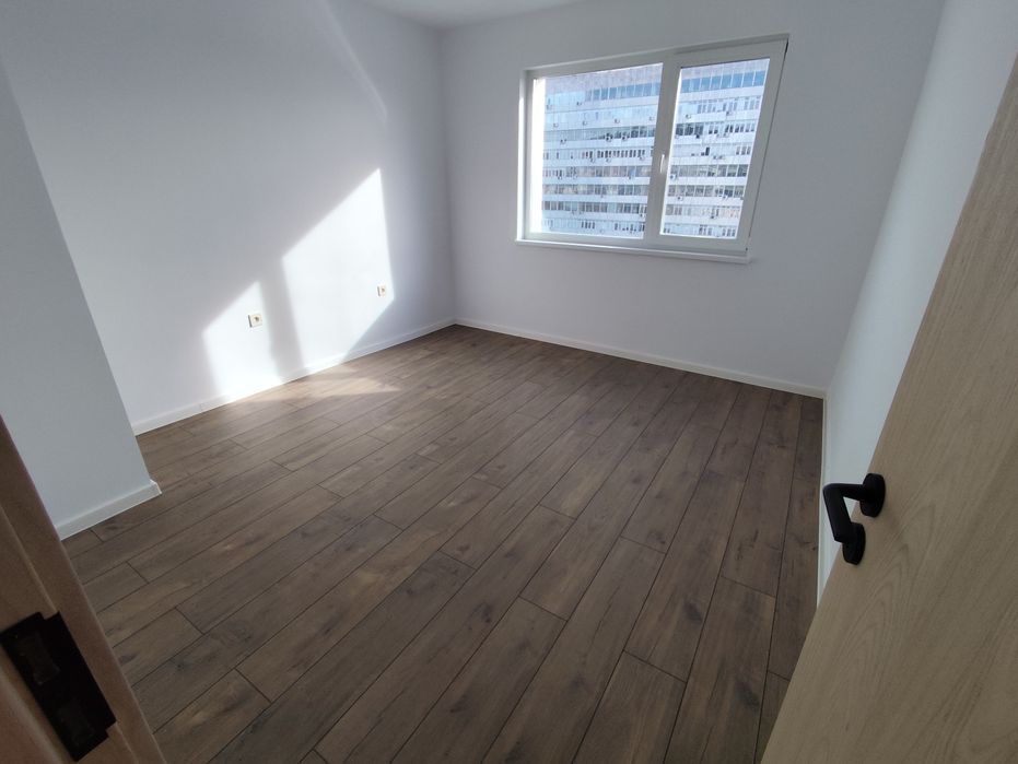 Продава се Тристаен апартамент в Варна, ХЕИ - 65 кв.м за 2691 €/кв.м - Снимка #2