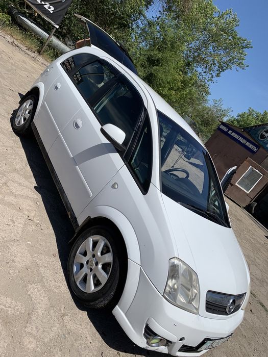Продам машину Opel Meriva