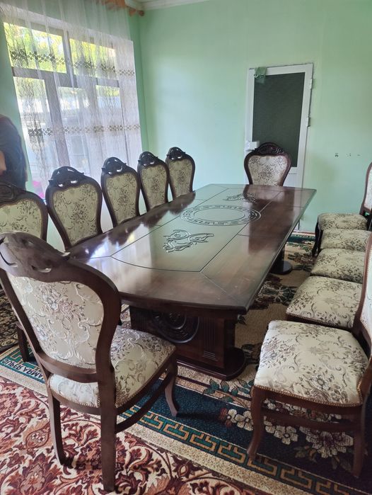 Stol-stul 12 personli