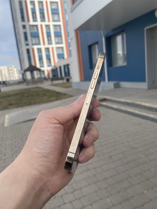 продаю 13про мах 512гб