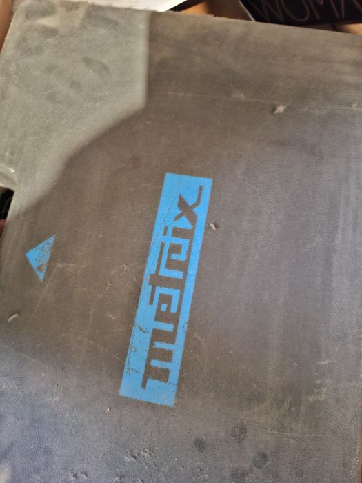 Продава се с куфар и кабели