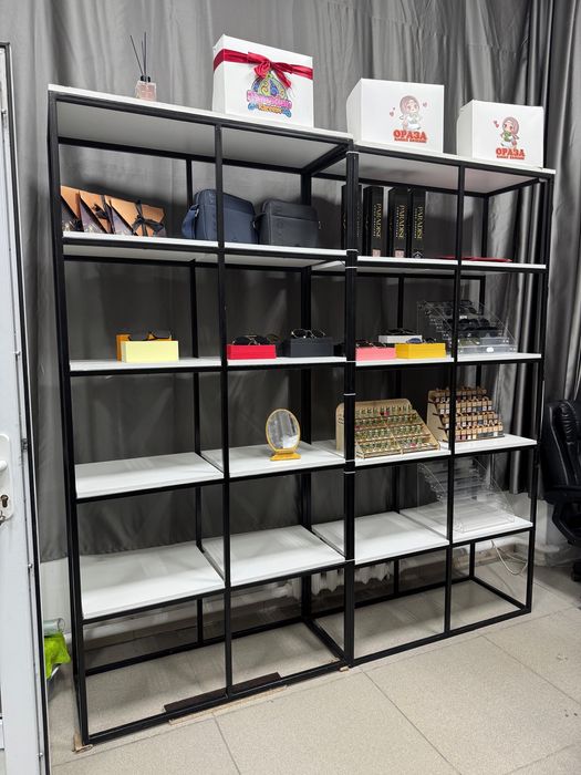 Продам витрины !!! Цена договорная ,.