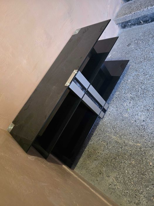 Стъклена ТВ маса