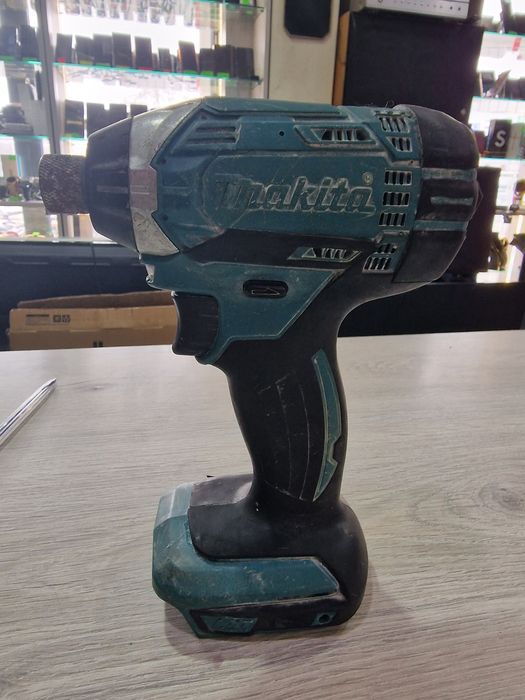Акумулаторен ударен винтоверт - гайковерт Makita DTD154Z - 18V Li-Ion