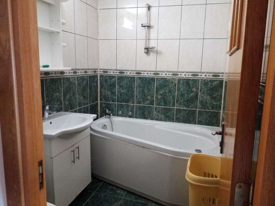 Inchiriat Apartament 3 cam. Berceni