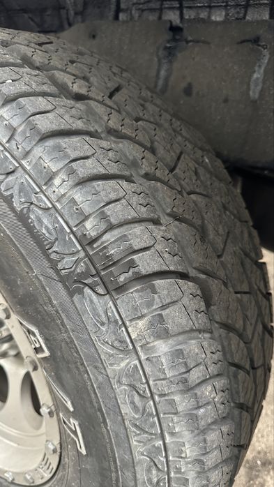 Продам диски с резиной паджеро2