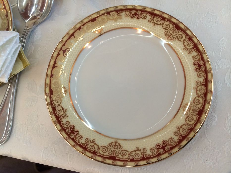 Лаган сотилади дворцовий