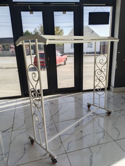 Киім кешекке вешолка