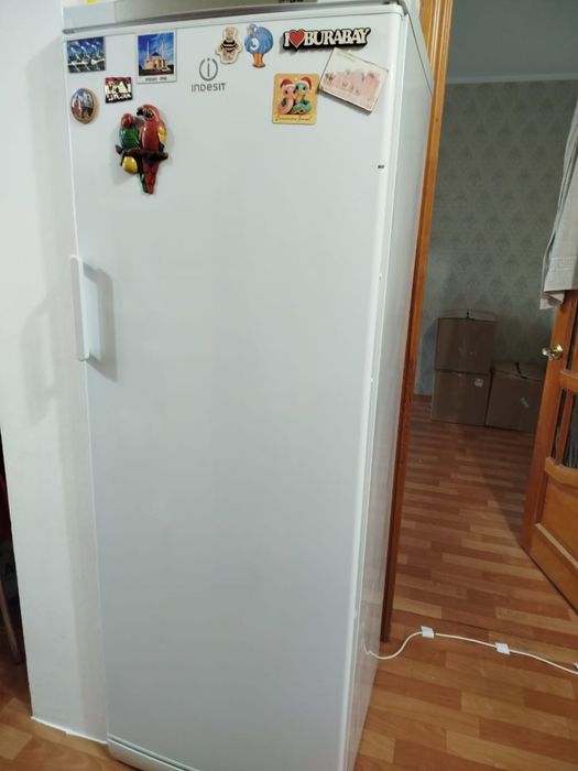 Продам морозильную камеру