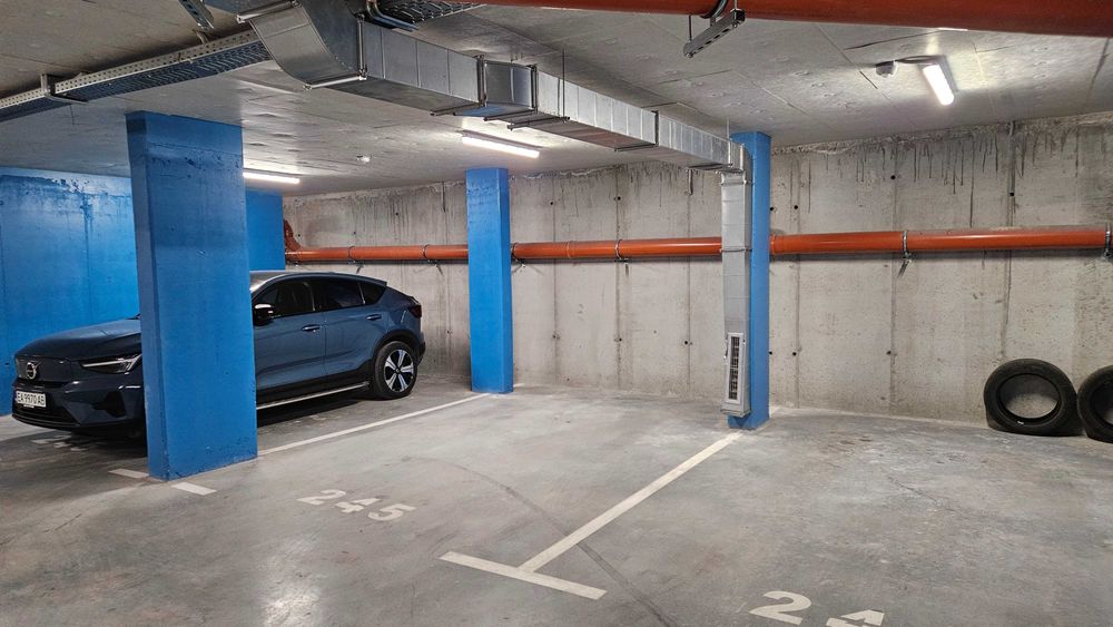 Подземно паркомясто под наем в к-с Фемили Гардън, кв Победа