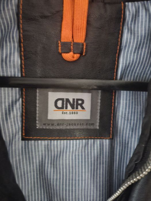 Продавам кожено яке