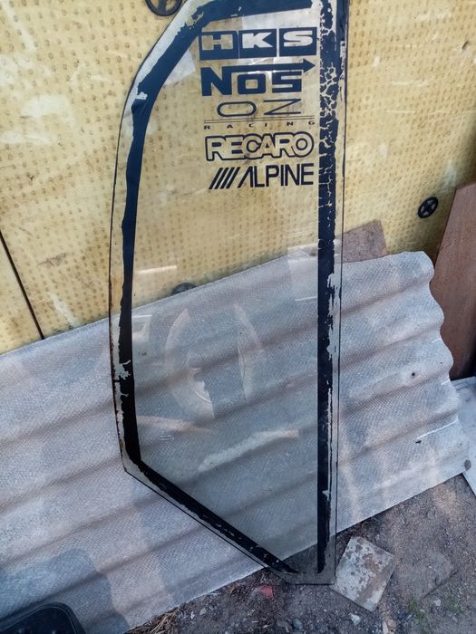 Стекло на погрузчик.