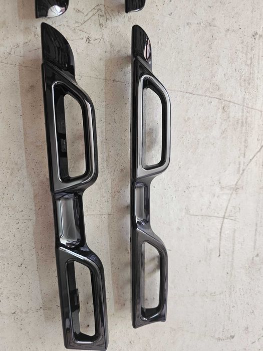 Ornamente grilă duster 2013-2017 black touch