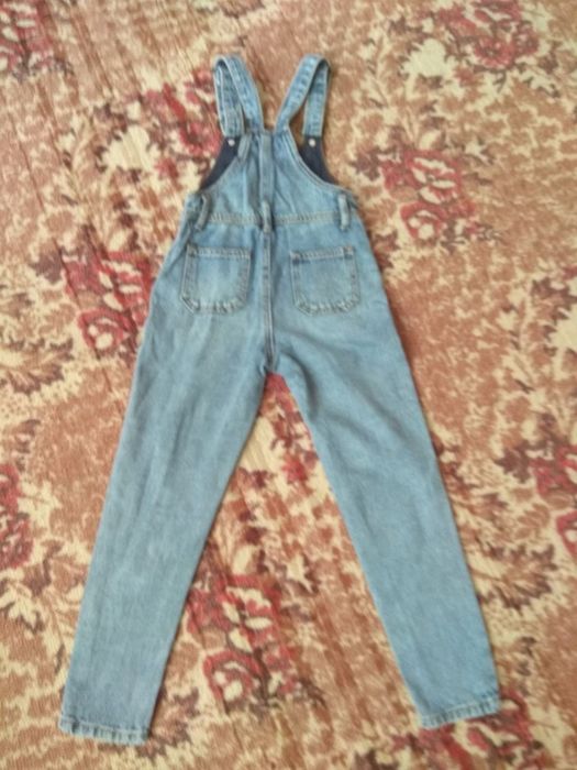Джинсовый комбенизон на девочку