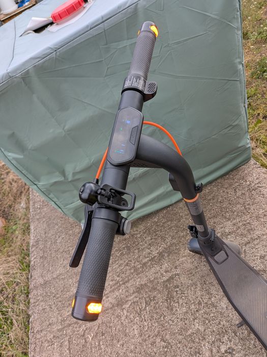 Тротинетка Segway Ninebot E2 Pro