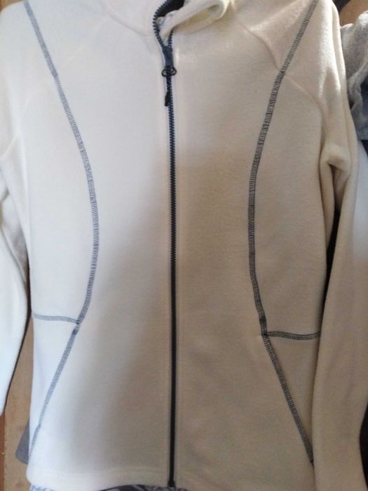 продам куртку спортивную