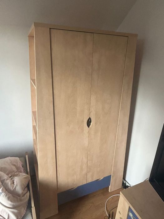 Vand mobila lemn masiv