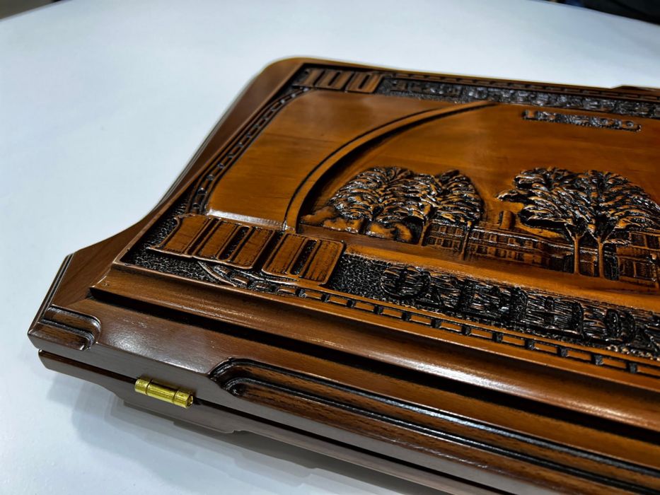 Элитные нарды из натурального дерева для ценителей игры