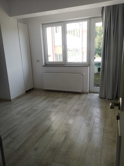 Vând apartament 2 camere în bloc nou.