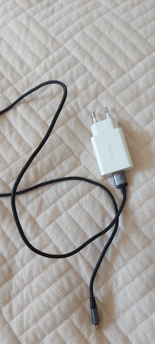 Продам Айфон 7 плюс