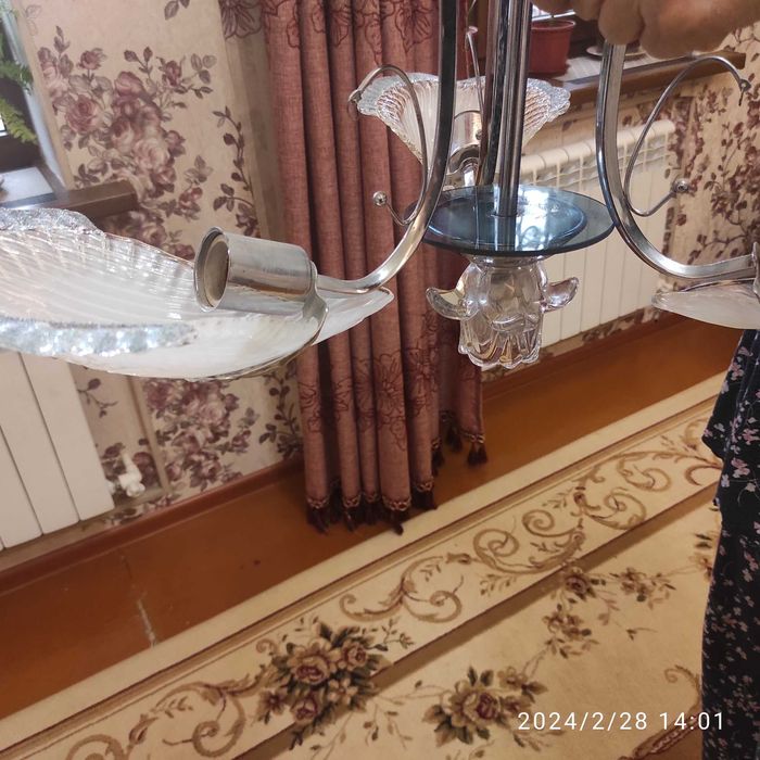 Люстра трёх рожковая