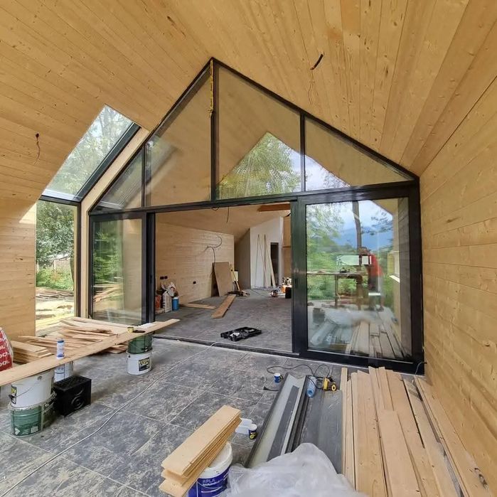 Confecționăm căsuțe pe structură metalică