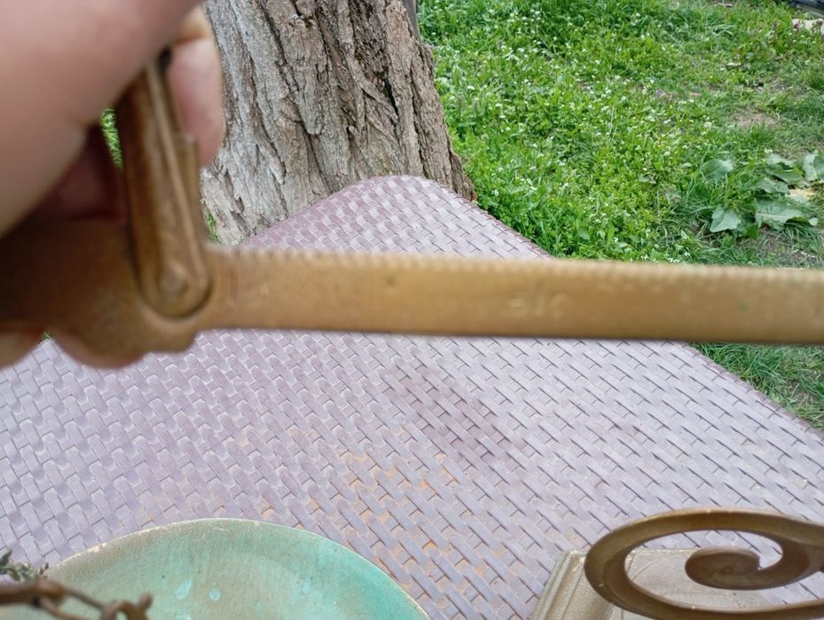 Стар месингов кантар (антика)