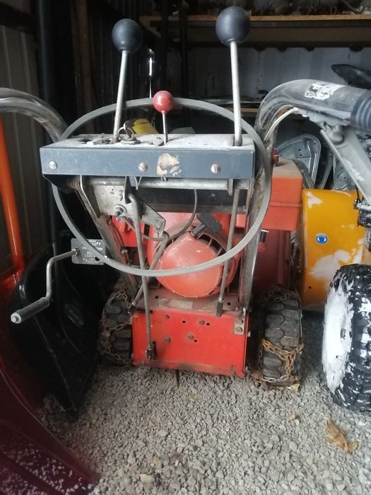 Продам снегоуборочник