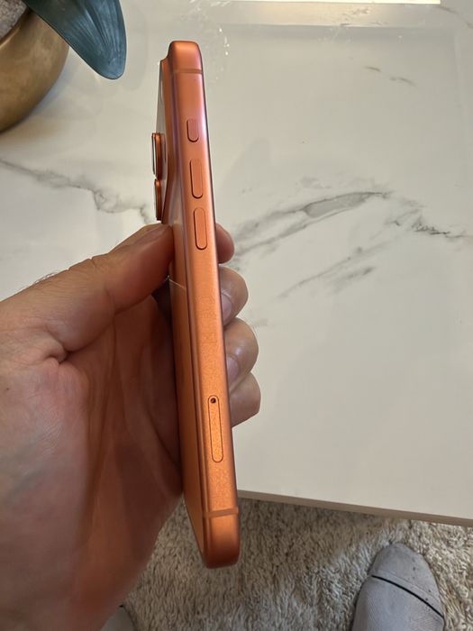 Iphone 17 Pro в Гаранция + Зарядно