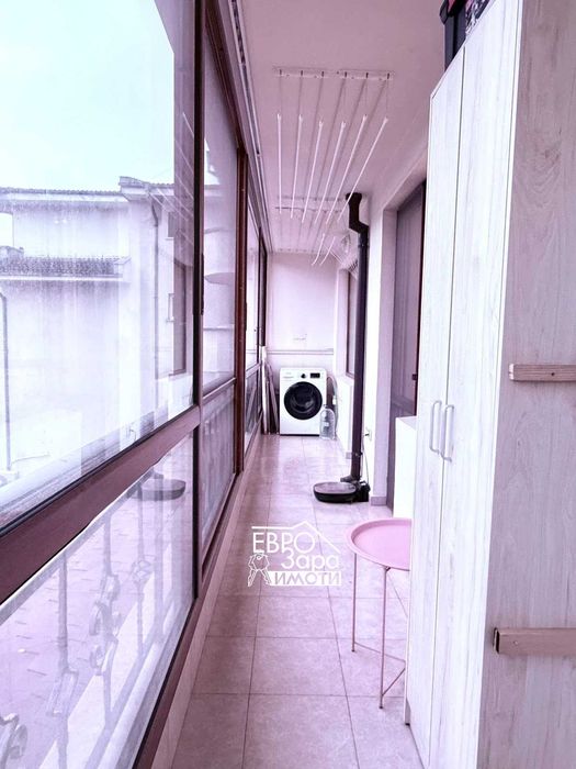 Просторен, обзаведен апартамент за продажба на метри от Жабките