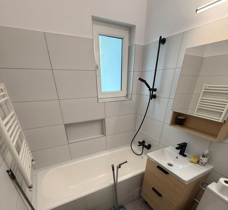 Persoană fizică, inchiriez  Apartament 2 camere Podu Ros