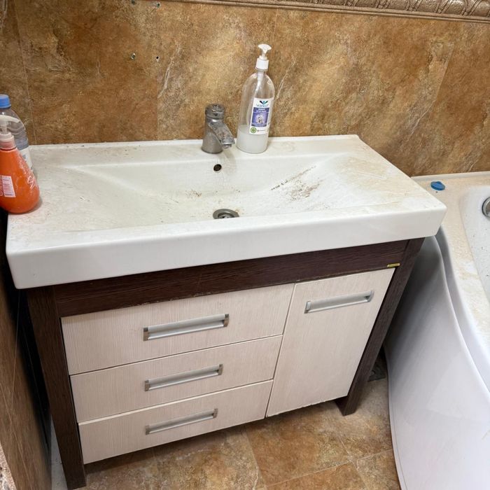 зеркало с тумбой , 8000