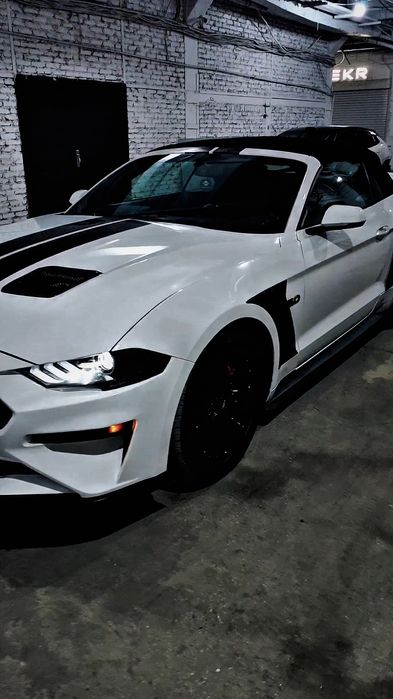 Ford mustang GT 5