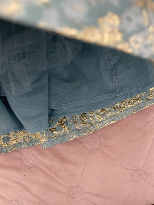 Продам нарядное платье для девочки