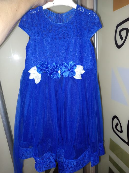 Продам шикарные платьяна девочку