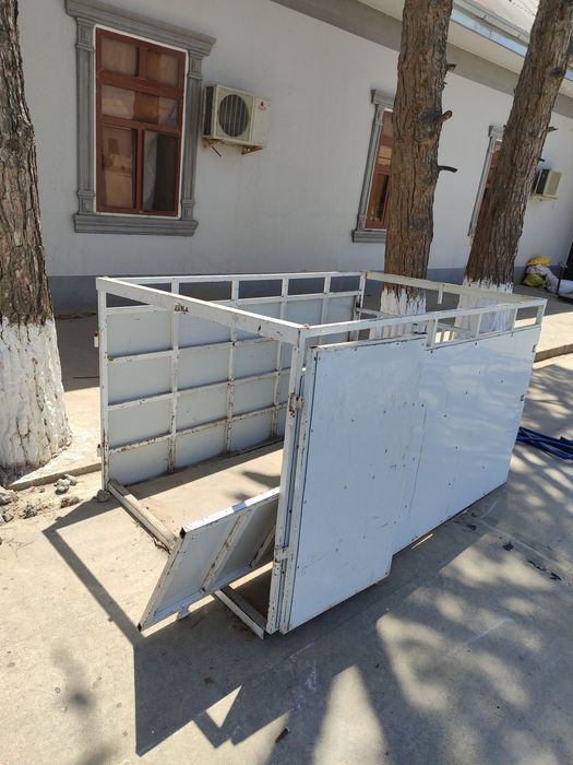 Laboning orqa alikafon borti