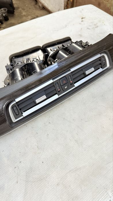 Dashboard Dash BMW 7 series F01  десен волан