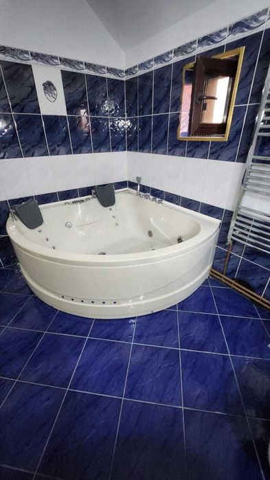 vand cada cu radio si jacuzzy