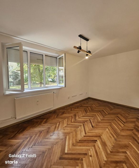 Apartament 2 camere, Piața 1 Decembrie, Ideal pentru birou sau cabinet