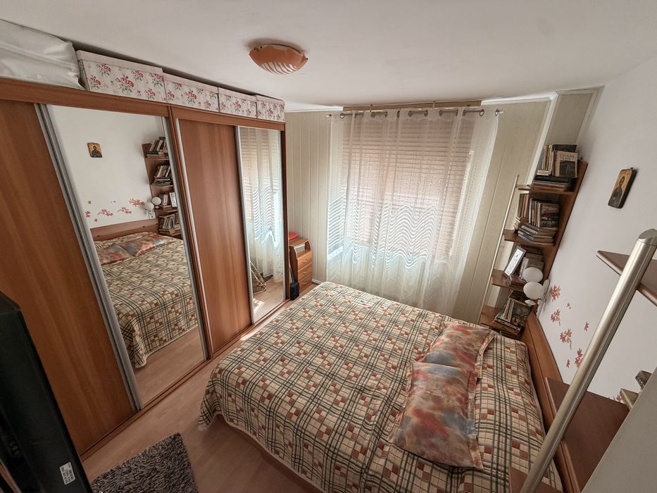Apartament 3 camere - centru