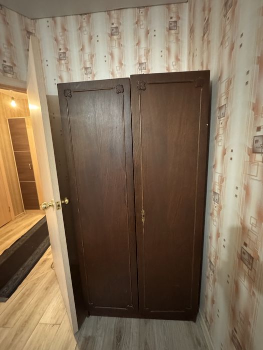Продам шкаф срочно