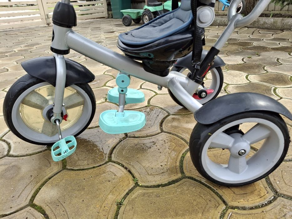 Vând tricicleta copii