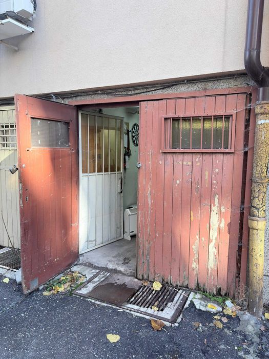 Продава се Гараж / Паркомясто в София, Център - 27 кв.м за 1700 €/кв.м - Снимка #2