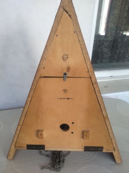 Часы    кукушка.