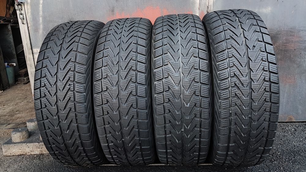 4бр. зимни гуми 235/65/18 Vredestein, XL подсилени
dot21
6.8mm. грайфе
