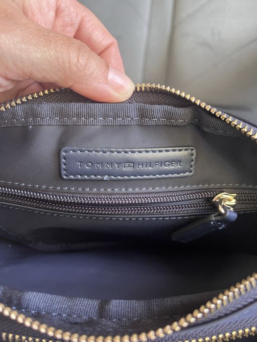 TOMMY HILFIGER чанта дамска