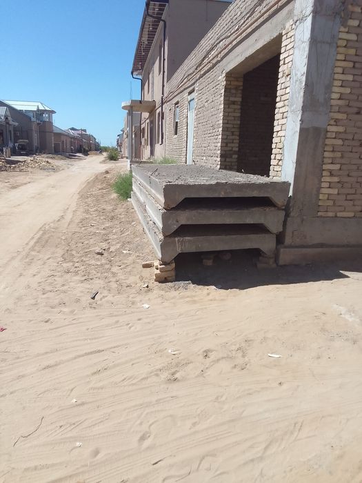 Пнес бетон плита сотилади